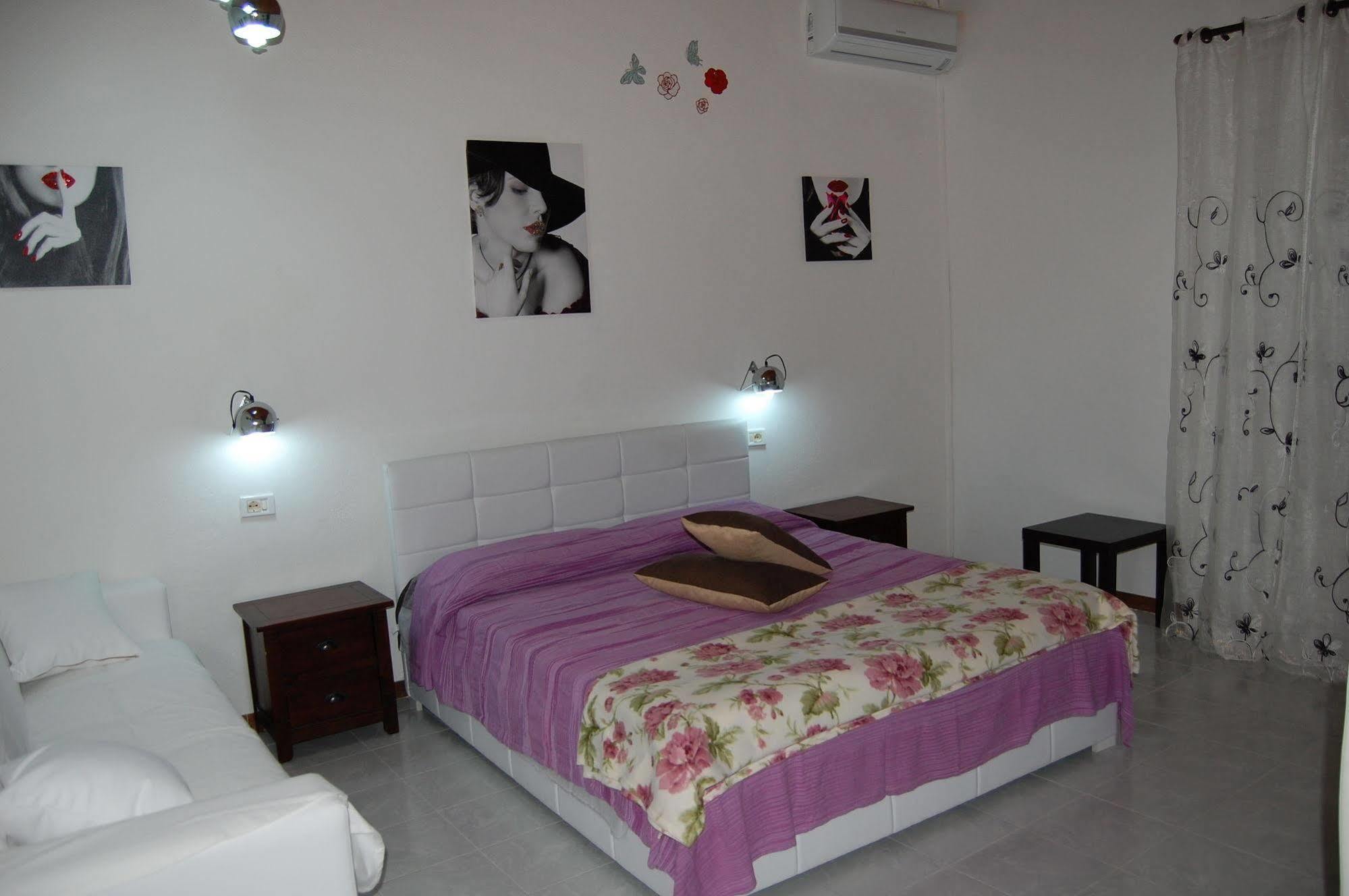 Il Mirto E La Rosa Bed & Breakfast Arenella  Luaran gambar